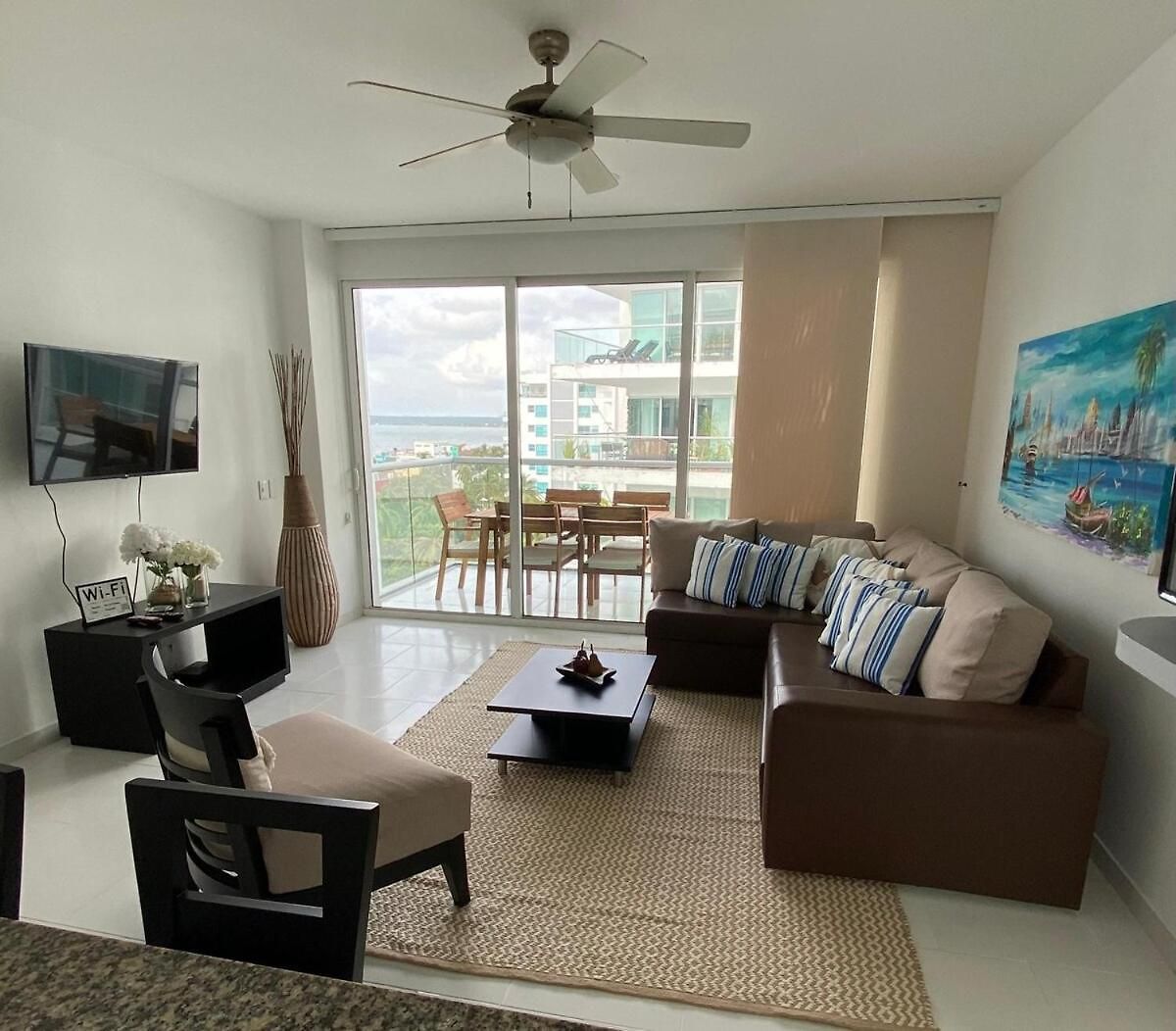 Beach Apartment *