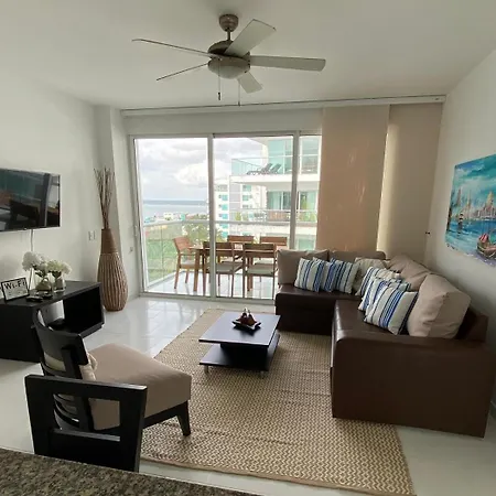 Beach Apartment *